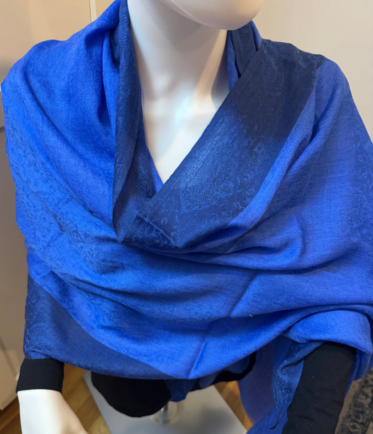 Cashmere/silk Scarf decorative border-4 colors